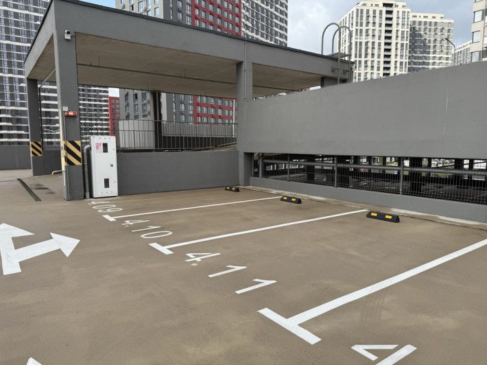 Паркінг Варшавський 3 - фото 1