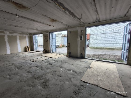 Пухівська Пуховская 2, 3 гаражі під СТО склад малярка виробництво Київ