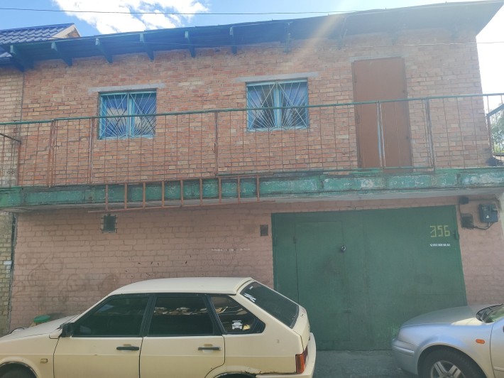 Великий гараж на 180 кВ. на Окружній ГСК Березка 3 - фото 1