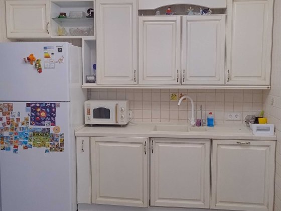 Продам 4 кімнатну квартиру на Троєщині вул. Данькевича 8 Київ