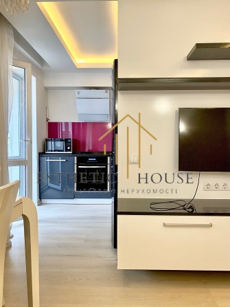 ДИЗАЙНЕРСЬКА! ПРОДАЖ БЕЗ КОМІСІЇ 2к квартири 45м до метро Оболонь 4хв - фото 1