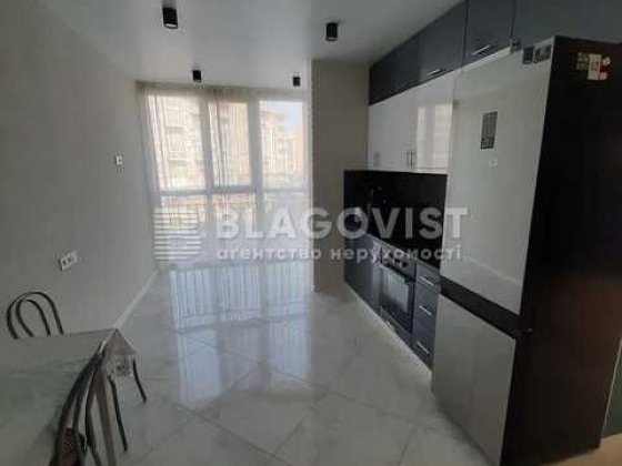 Продам квартиру ЖК "Кришталеві Джерела" Метрологічна 58 Київ