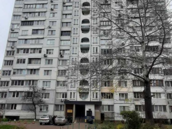 3 комнатная раздельная ул. Вербицкого 36 -Б серия Т4  у метро свободна Київ