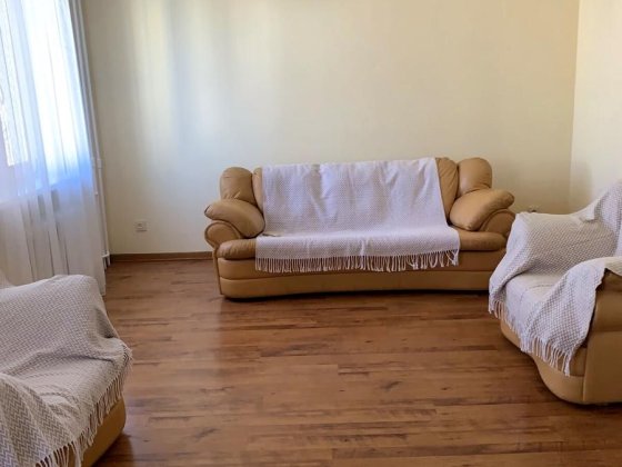 Простора 2-кімнатна квартира 82 м² вул. Бориса Гмирі 9-В Киев