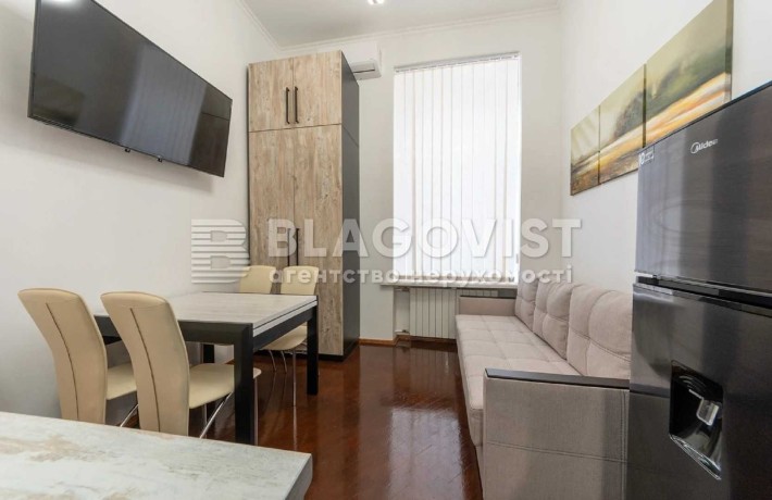 Продаж 1-кім на Музейному провулок  8, Центр - фото 1