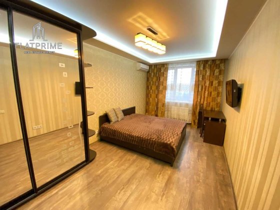 Продаж 1к. мебльована квартира вул. Феодосійська - 1А ст.м.Деміївська Київ