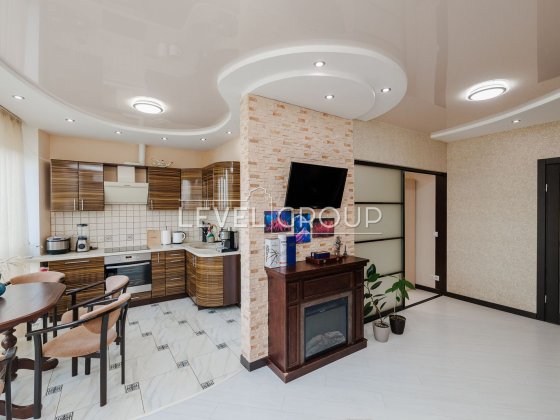 Видова 2к.кв. з панорамою на Батьківщину-Мати та Русанівський канал Київ