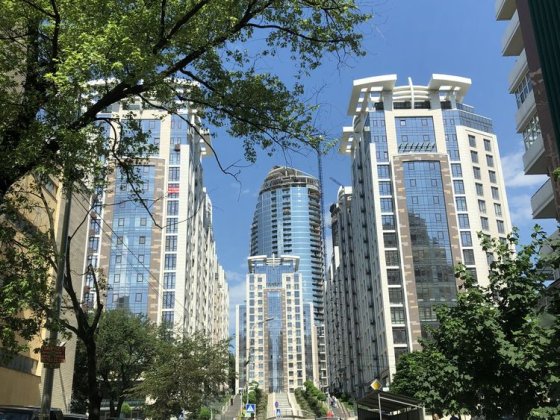 Печерськ, ул. Саперне поле -5. в ЖК « Бульвар Фонтанів» Київ