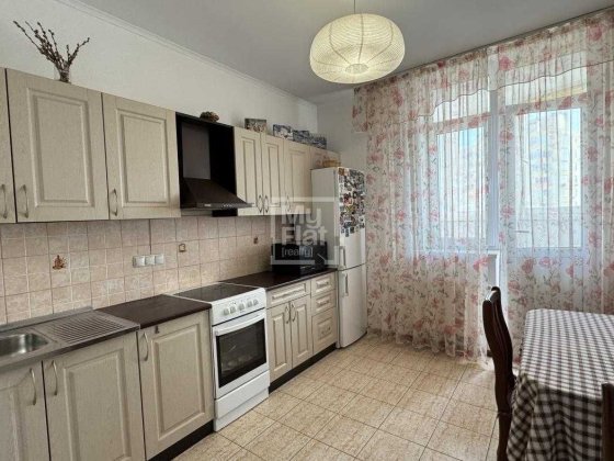 Продажа 1к квартиры 49 м² ЖК Парковые Озера метро Дарница генератор Киев