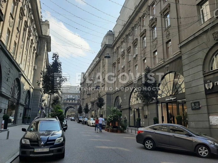 Вигідно! Продаж !Хрещатик! Липки! квартира в центрі.вул.Хрещатик 15 - фото 1