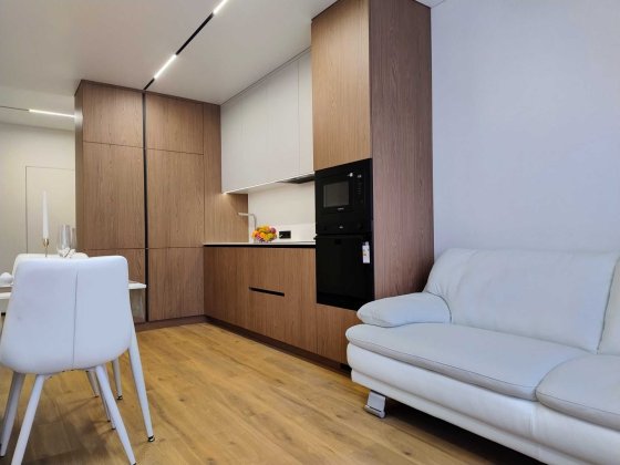 ЖК Варшавський 2, 2к квартира з шикарним ремрнтом. Олександра Олеся 5. Київ