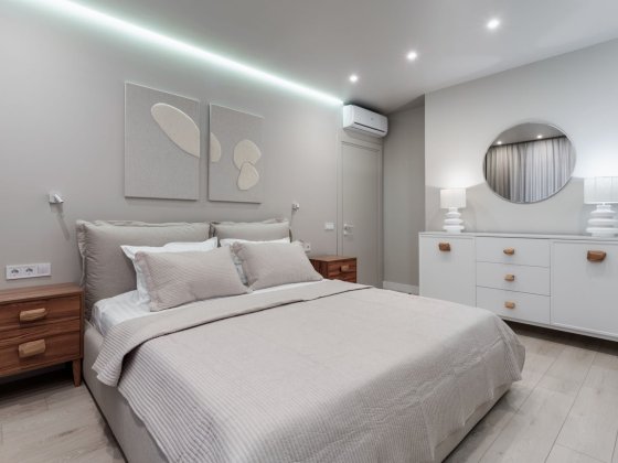 ЖК Варшавський 2 Грекова 4  Продам  66 м2 ТОП новий ремонт Без % Київ