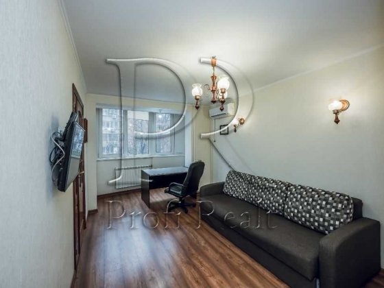 Без %! Продаж просторої 2к. квартири вулиця Григорія Кочура (Пирогів Київ