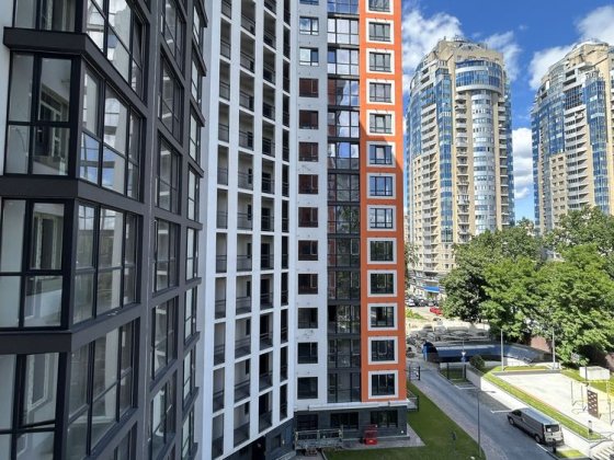 Продам квартиру в новобудові метро Житомирська 30 м.кв. Київ