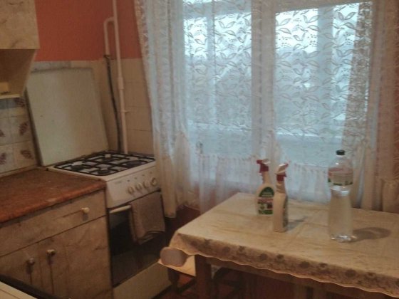 Продам 1 кімнатну квартиру вул Зодчих 66 Київ