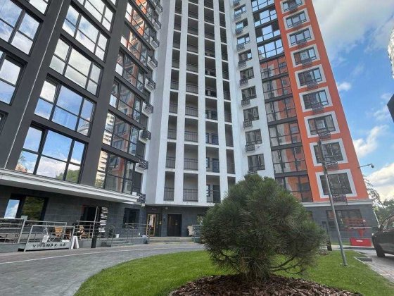 Продам в Києві квартиру , єОселя, окремий вхід з фасаду двохрівнева! Київ