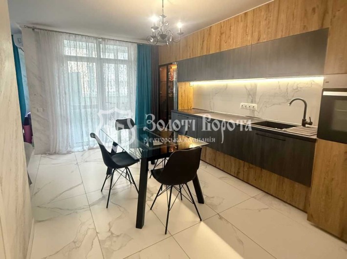 Квартира 2к. Євроремонт. Олександрівська, 1, Нивки, Шевченківський р-н - фото 1