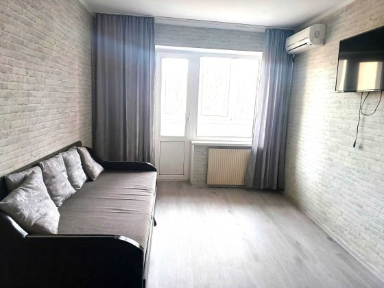 Продам 1 к Коперника 10 ремонт меблі техніка газ центр метро Київ