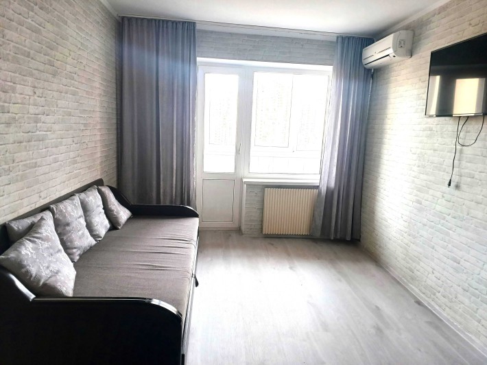 Продам 1 к Коперника 10 ремонт меблі техніка газ центр метро - фото 1