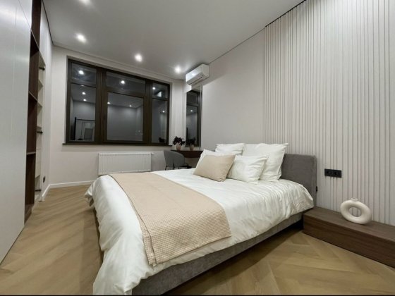 Без% Дизанерська 58м в ЖК Велотрек Золоті Ворота Липинского Генератор