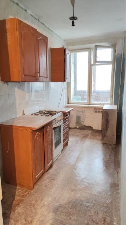 Повітряних сил 62, Севастопольська площа - фото 1