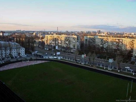 Ст. метро Почайна.  вул. Троїцько-Кирилівська 14 Киев