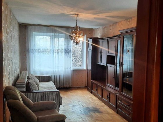 Продаж 3к на Гната Юри 18, біля ТЦ Квадрат, Борщагівка Киев