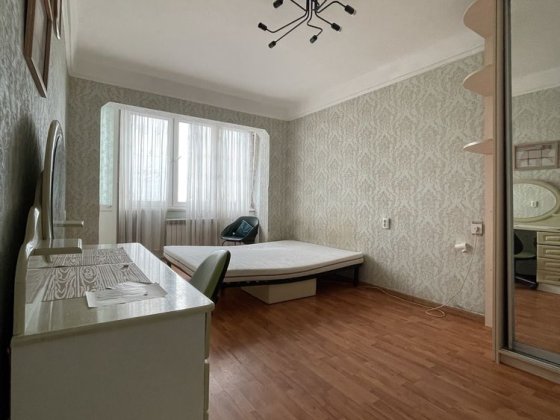 2к, 47м2, видова, Академмістечко, поруч парк Київ