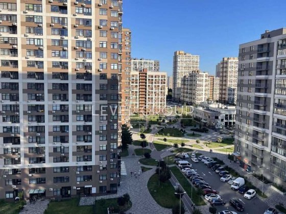 Продається 2к квартира без ремонту Варшавський 2 Сирець Нивки Киев