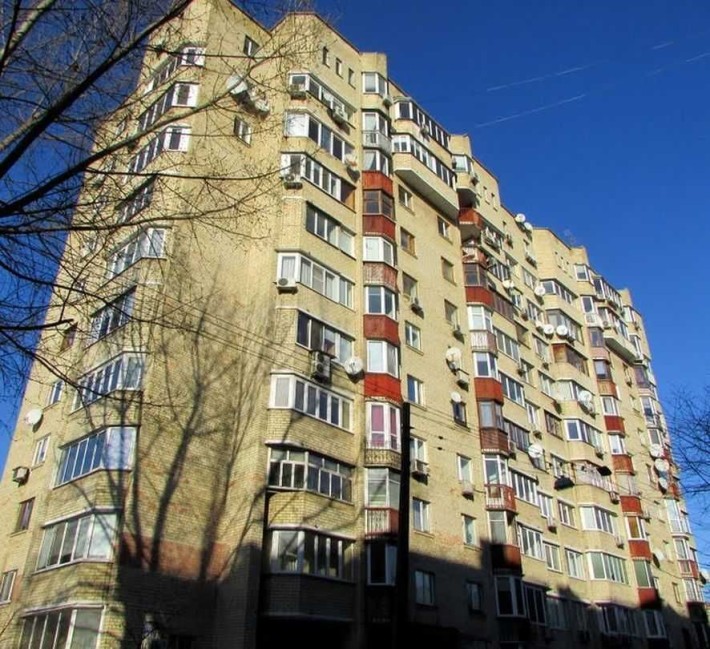 Видова простора квартира поруч з парком і метро , пров. Артилерійський - фото 1