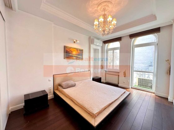 2 кім квартира 102 м2, Софіївська, 12 Клубний будинок + паркомісце Киев