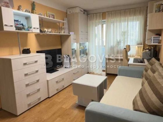 Продаж 2к.Вул.Фрунзе 115/1.Подільський Київ