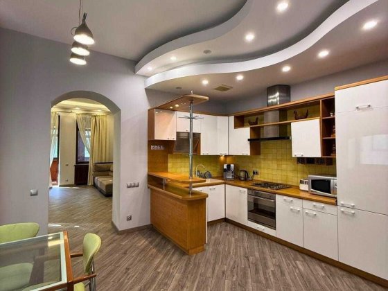 БЕЗ% Продаж 3-кімнатної квартири  вул. Богдана Хмельницького, 57 юа Киев