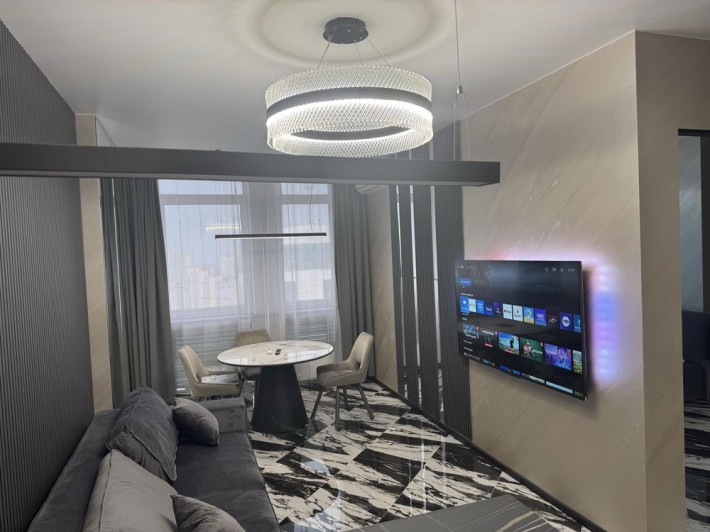 Собственник Manhattan City Жд вокзал берестейский метро КПИ  манхеттен - фото 1