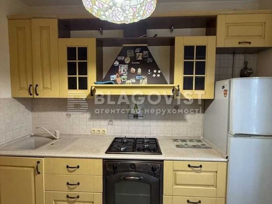Продаж 2к кварт Хорива Контрактова Поділ Киев