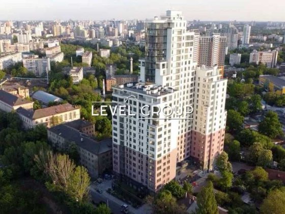 Продаж трикімнатної квартири в ЖК Хенеси Хаус Киев