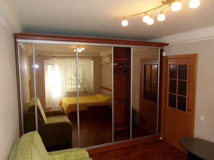 Квартира з меблями, технікою та ремонтом. Севастопольська площа. Без % - фото 1