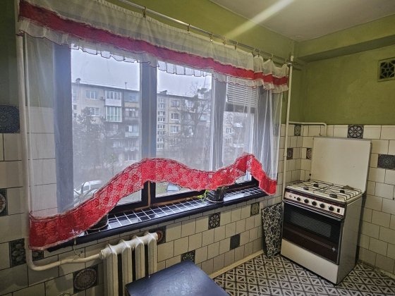 Продаж 2к Виговського (  Маршала Гречки) 20в, під ремонт. Київ