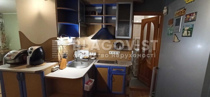 Продаж Лобановського, Гаріна, 3 кім, 85кв.м , 93000у.е - фото 1