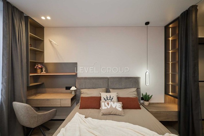 Варшавський 3. Продаж стильної євро2 квартири - фото 1