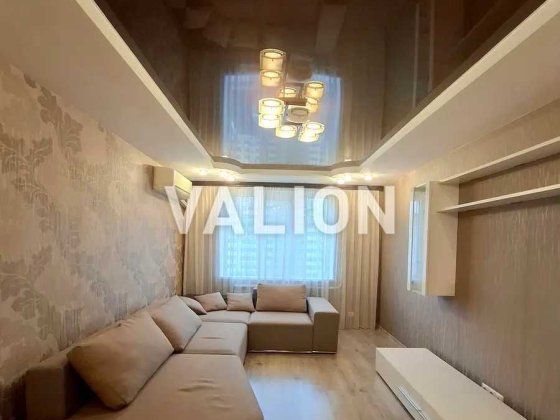 Продаж 2-к. квартири з ремонтом, вул. Стадіонна, біля метро Вокзальна Київ