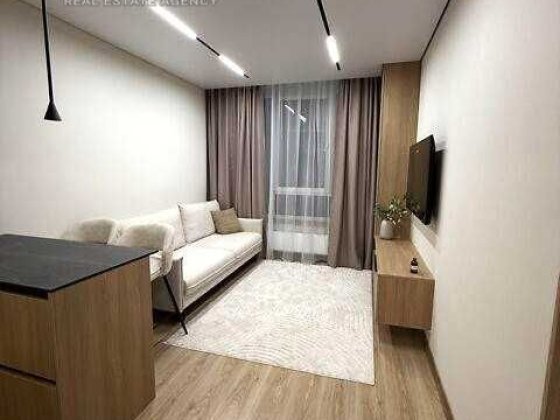 ЖК Варшавский плюс Европейского Союза ТРЦ Retroville Єоселя Київ