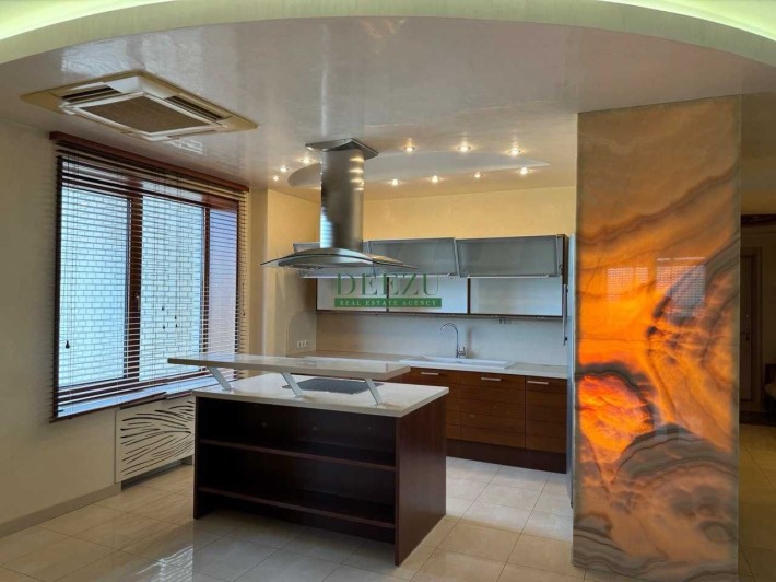 Продаж дворівневої 4квартири з видом на Ботанічний сад Назарівська 11 - фото 1