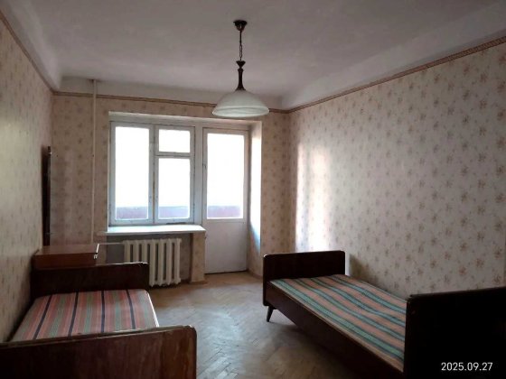 Трьох кімнатна біля метро Святошин, Берестейська Киев