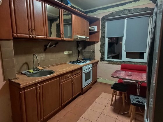 Корольова просп. 4. 3к в жилому стані. Газ, низький поверх, безготівка Київ