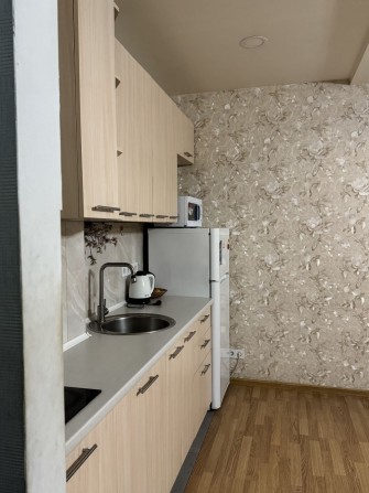 Квартира студия с мебелью и техникой! - фото 1