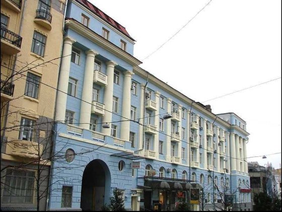 Продажа 8 кім квартири Є.Чикаленка 20а, Центр, м.Театральна Киев