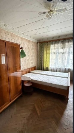 Метро Академмістечко, вулиця Доброхотова 6 - фото 1