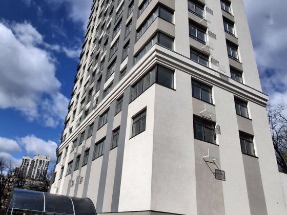 Продам  1-кімн та 2-х кімн  квартири на  вул. Глибочицька25/15 Київ