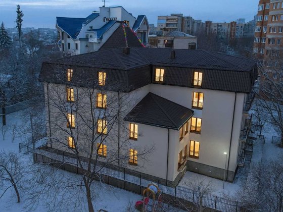 Новий будик з газом, ліфтом та паркінгом - Яслинська, 3. 2к квартира Київ